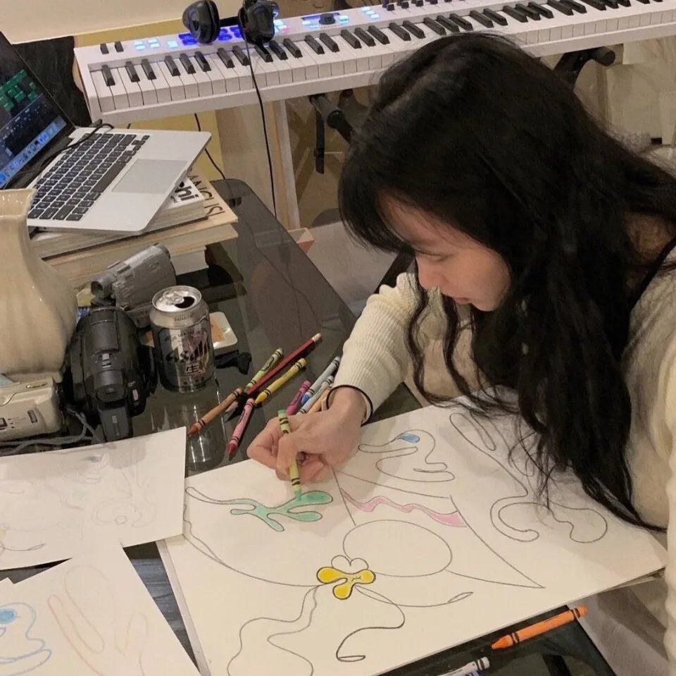 桃花映江山